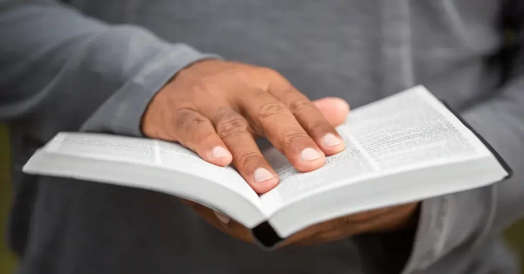 Métodos de Estudo Bíblico: Guia Definitivo para Aprofundar seu Conhecimento